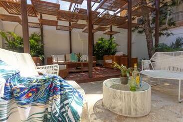 בית מלון כפרי Mandalas House By Dot Boutique