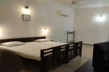 Hotel Treebo Sadhoo Heritage Ayurvedic Spa & Pool