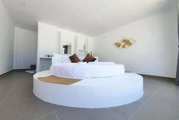 Luna Resort Koh Rong