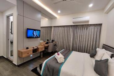 Park Iris Hotels, Bharathi Nagar