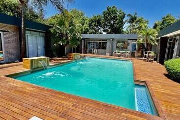 پانسیون Fm Guest Lodge Comfort, Tranquility & Peace Of Mind