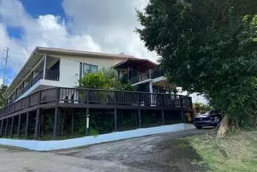 هتل Mountain And Ocean View Lodge