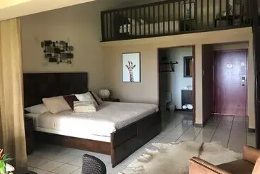 هتل Mountain And Ocean View Lodge