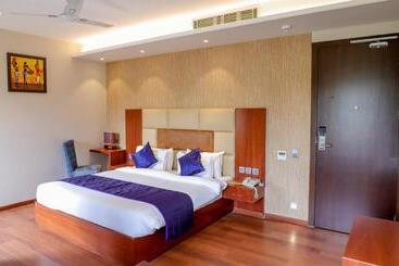 호텔 Justa Palampur Resort & Convention Centre