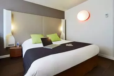 Hotel Campanile Villejust Za Courtaboeuf