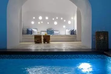 Hotel Nefeles Luxury Suites