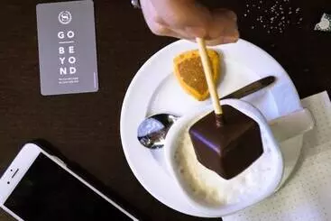 בית מלון כפרי Sheraton Brussels Airport