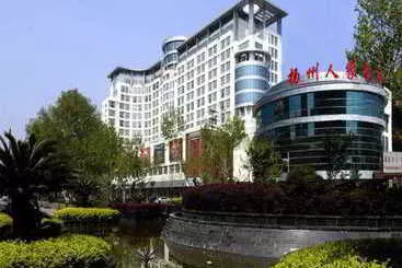 Hotel Yangzhou Renjia International