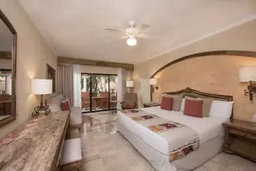 Отель Iberostar Waves Paraíso Beach