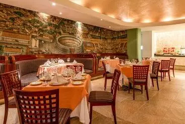 אתר נופש Park Royal Beach Ixtapa All Inclusive