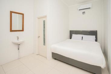 Szálloda Teratai Homestay Syarah