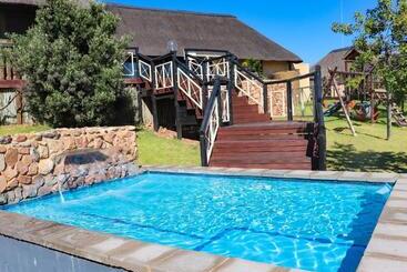 Pension Mount Savannah Lodge By Dream Resorts