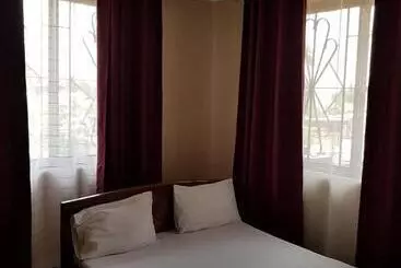 ベッドアンドブレックファースト Prideinn Lodge Kigamboni