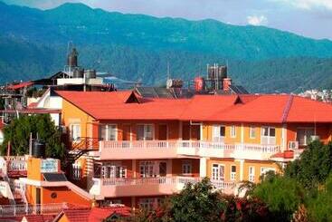 هتل Melungtse& Apartment