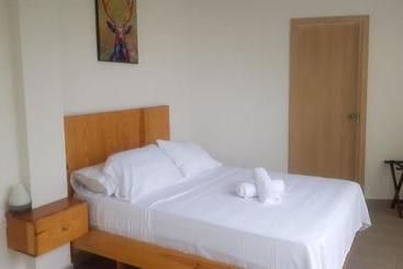 Hotel Alojamiento Santa Julia