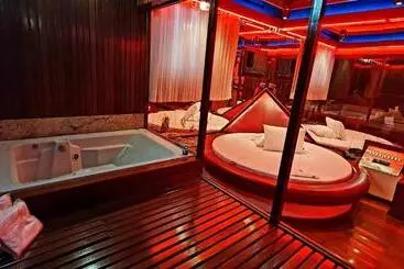 Motel Fantasy 5