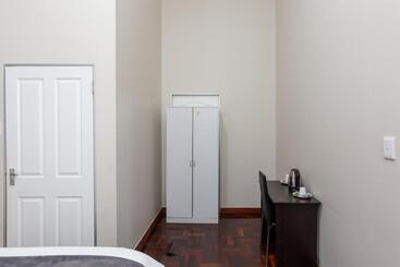 Pension Cape Palm Royal Guest House