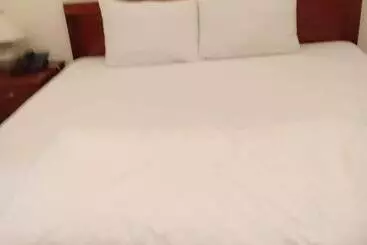 هتل Nhà Nghỉ Linh Quân