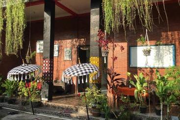 Pension (Hôtel basse catégorie) Leyeh Leyeh Hostel Karimunjawa