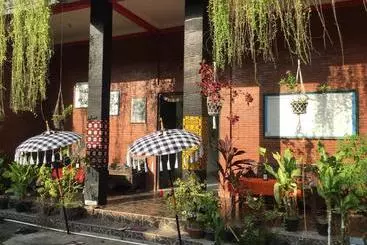 Pansiyon Leyeh Leyeh Hostel Karimunjawa