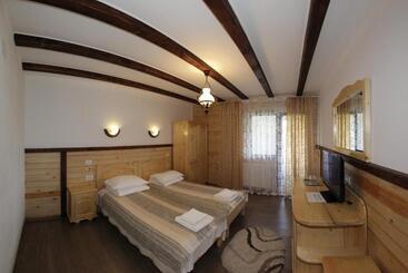 Pensiunea Lacramioara