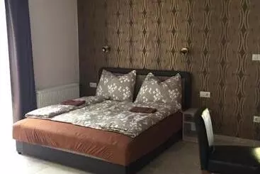 Bed and Breakfast Balaton Kinizsi Apartman