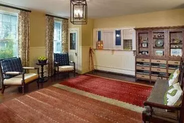 Hotel Omni Bretton Arms Inn At Mount Washington Resort