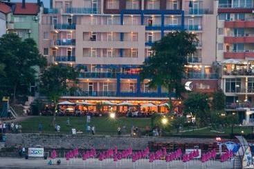 בית מלון כפרי Selena