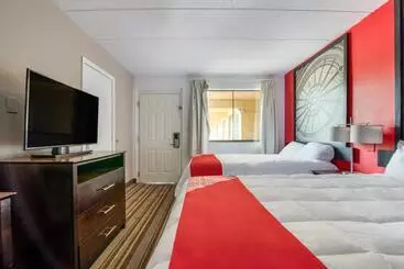 هتل Day S Inn & Suites By Wyndham Indianapolis Airport East
