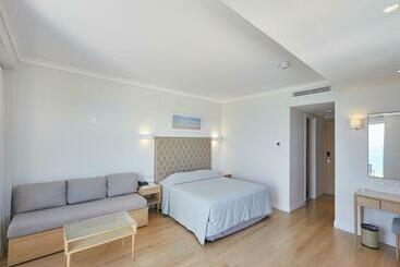 ホテル Sunrise Beach