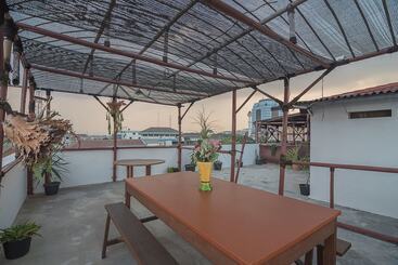 Panzió Reddoorz Hostel Near Braga Citywalk