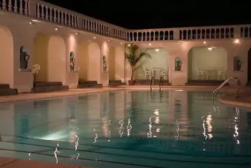 فندق Vista Bahía Beach Resort