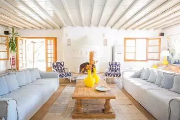 هتل Marpunta Resort, Santikos Collection