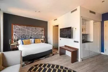 Отель Naitly Barcelona Poblenou