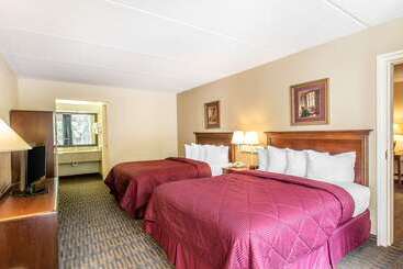 ホテル Quality Inn & Suites Easley   Greenville