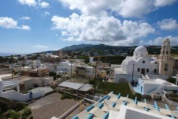 בית מלון כפרי Santorini Caves