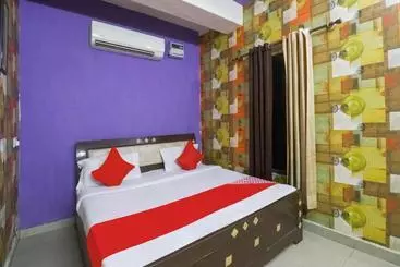 Hotel Oyo 78954  Royal Mall