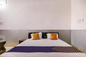 Hotel Spot On 808342  Pratima And Banquet Hall