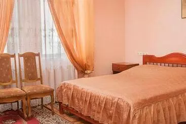 Hotel готельний комплекс самікс