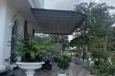 Lotus Hotel & Apartment