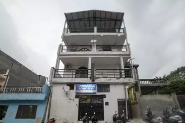 ペンション Oyo Home 75710 Ambika House Rajpur