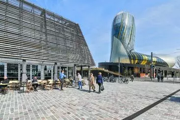 Whoo Bordeaux Bacalan  Hostel