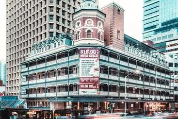 Отель All Nations Brisbane Hostel