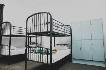 בית מלון כפרי All Nations Brisbane   Hostel