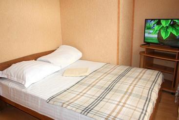 فندق صغير Inn Khlibodarskiy