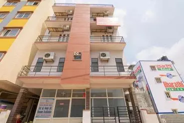 Hotelli Oyo 10242  Shelton Suites