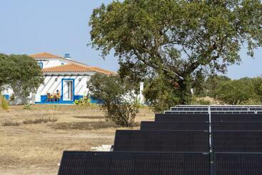 ペンション Change The World   Herdade Monte Do Peral