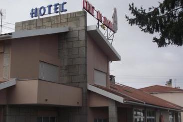 Отель Cruz Da Mata