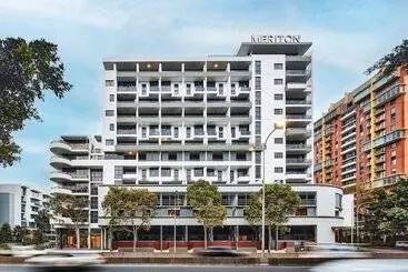 酒店 Meriton Suites Waterloo