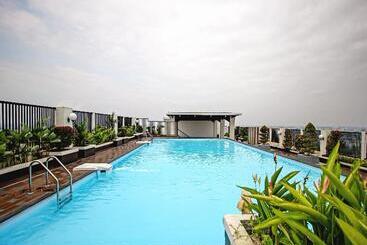 Отель Oyo 90245 Tridasa